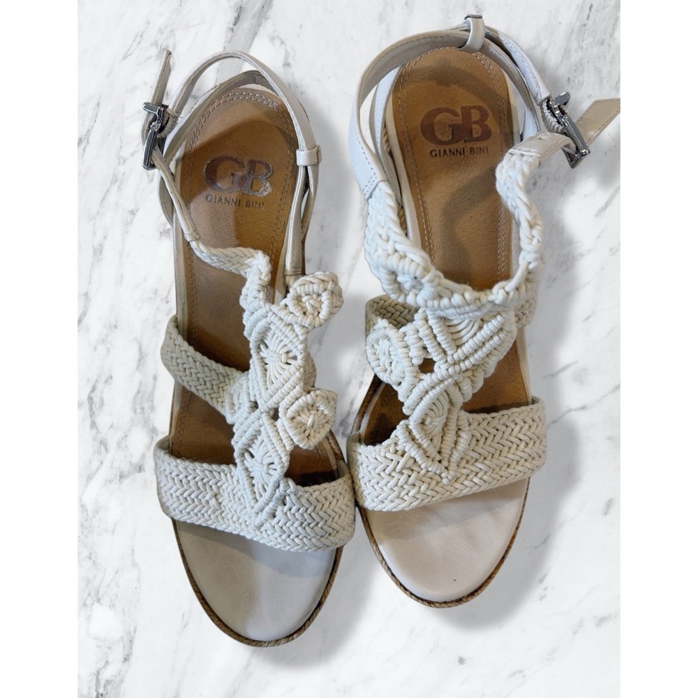 Preloved Gianni Bini Boho Sandals Women's Ivory Macrame Wedge Espadrille Size 9M